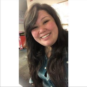 Meet your posher, Anela!